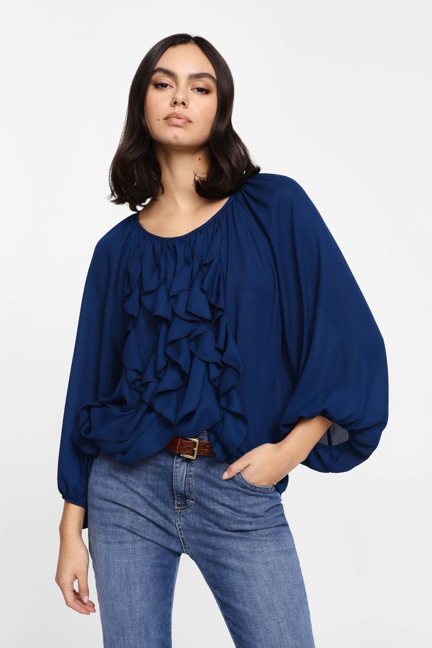 Image of Blusa con maniche lunghe e volant060