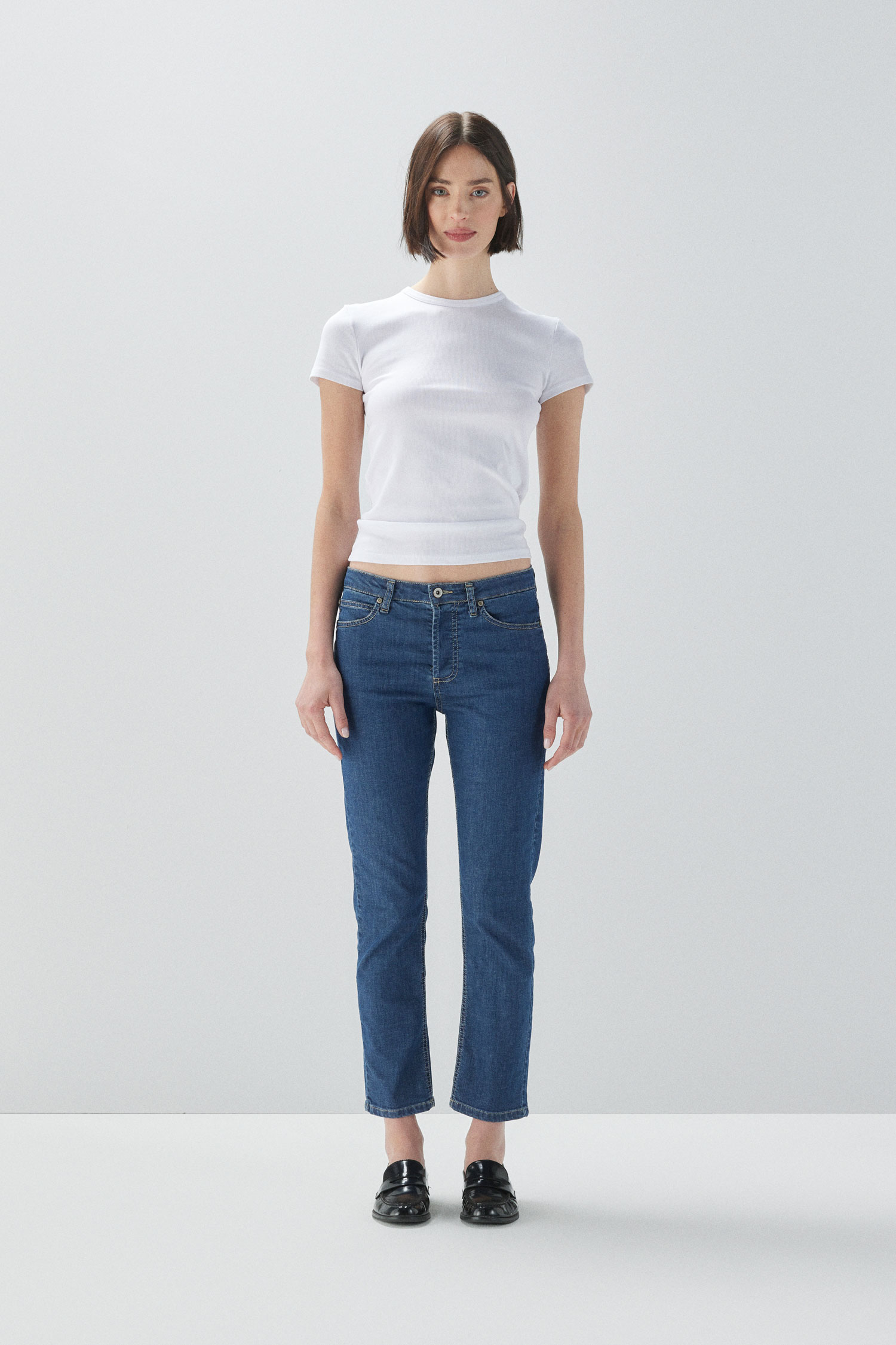 Image of Jeans straight taglio cropped060