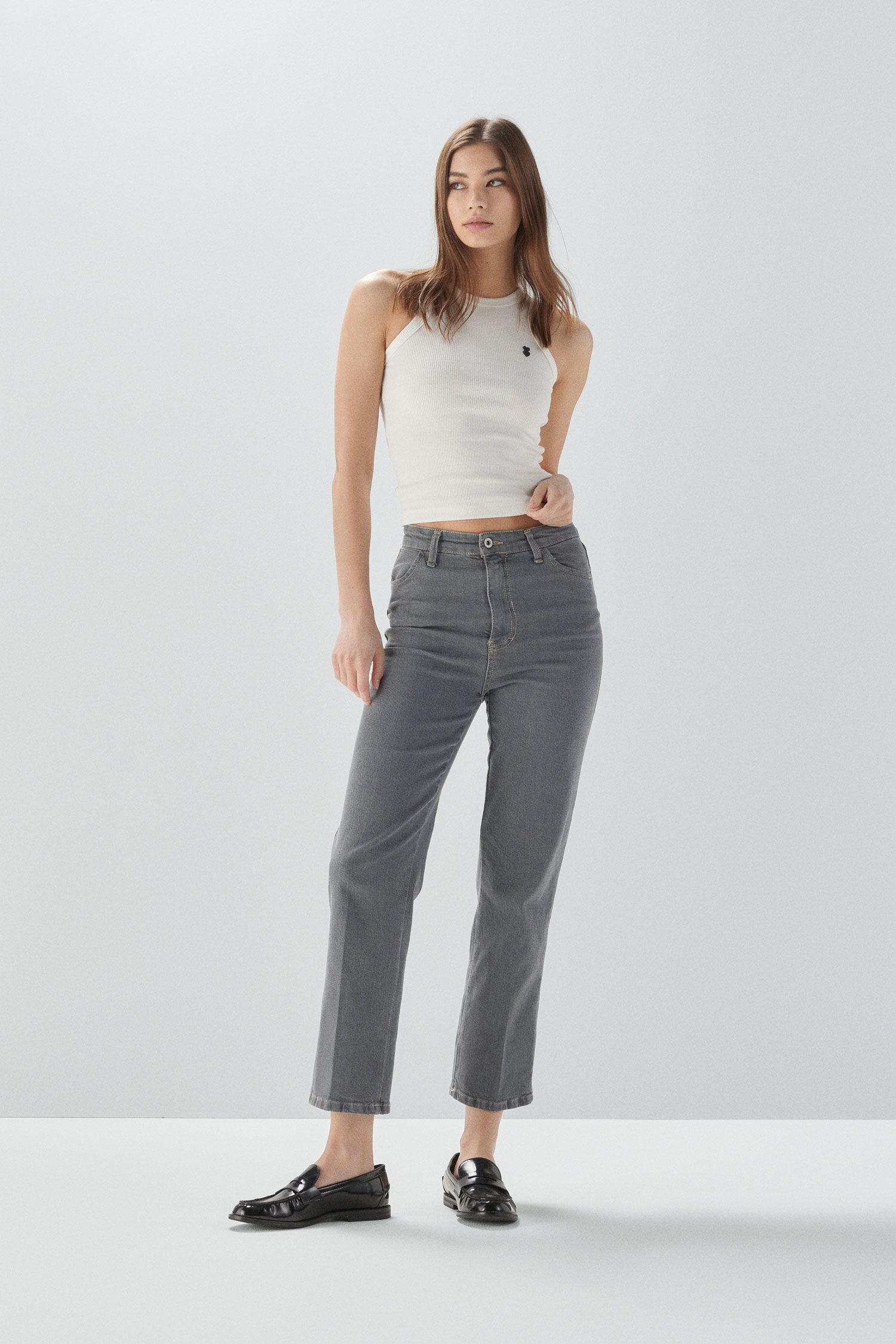 Image of Jeans straight cropped con piega stirata060