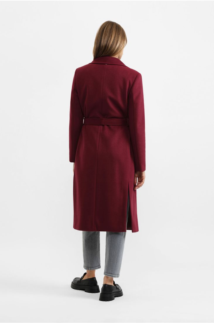 Coat with belt and large pockets