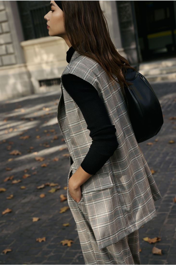 Sleeveless checked vest