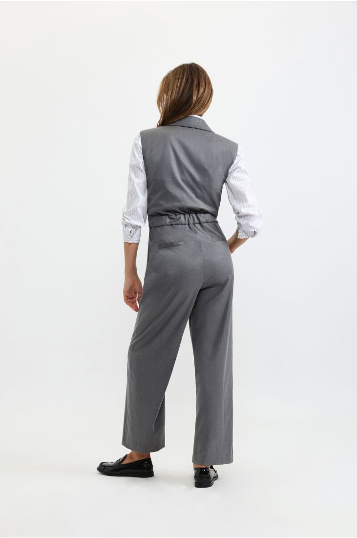 Jumpsuit with belt and v-neckline