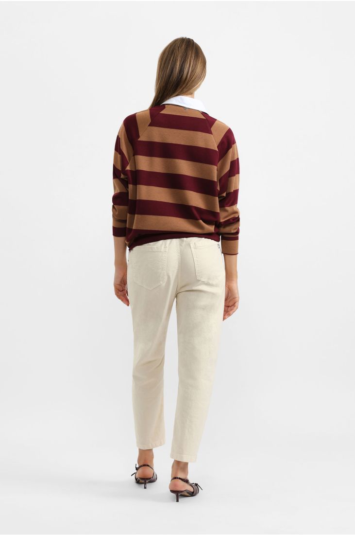 Cropped straight-leg trousers with belt and vertical pockets