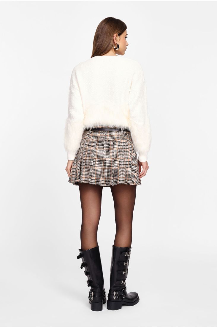 Short plaid pleated skirt with belt